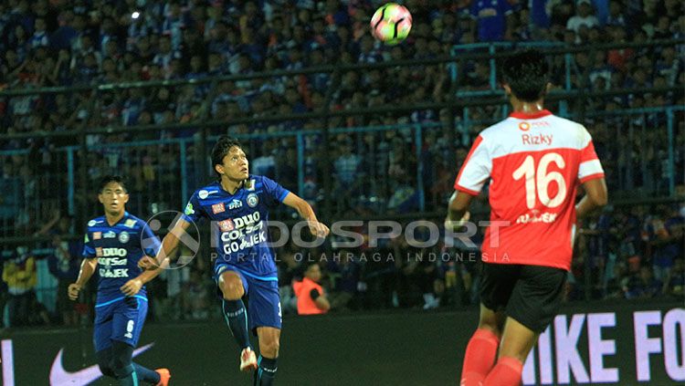 Adam Alis dianggap sudah berusaha maksimal melawan Madura United. Copyright: © Ian Setiawan/Indosport