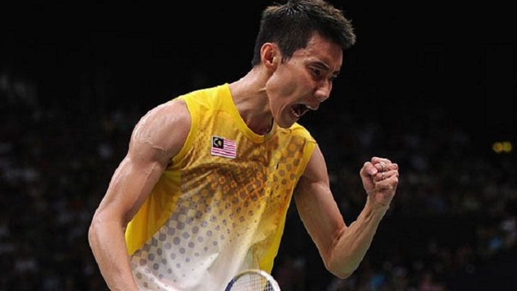 Media China, Sports Sina, pertanyakan status pahlawan dari legenda tunggal putra Malaysia Lee Chong Wei. Copyright: © Fourthofficial