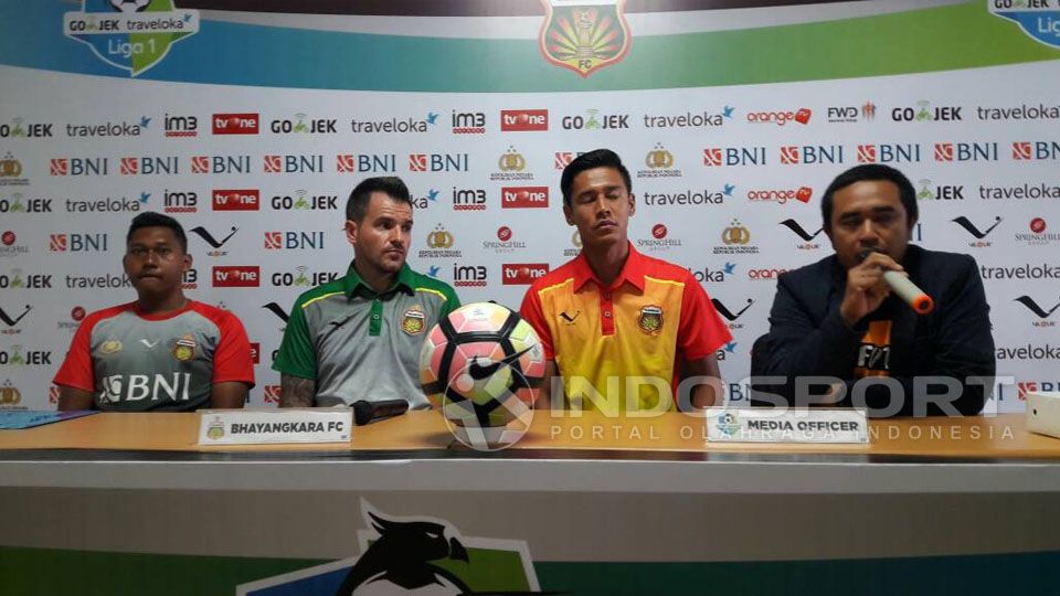 Jumpa pers jelang laga Bhayangkara FC vs Semen Padang. Copyright: &copy; Zainal Hasan/Indosport