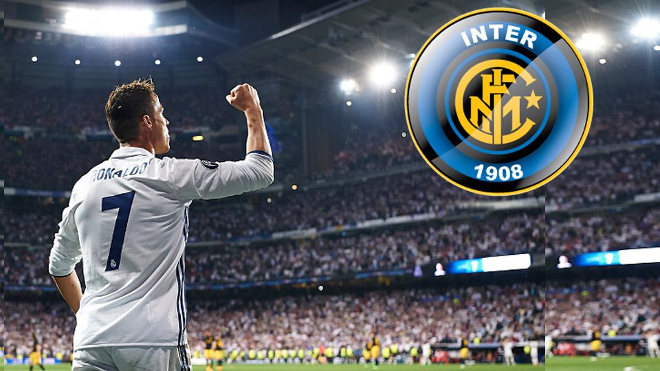 Cristiano Ronaldo, pemain megabintang Real Madrid diisukan ingin dibeli Inter Milan. Copyright: © Fotopress/Getty Images