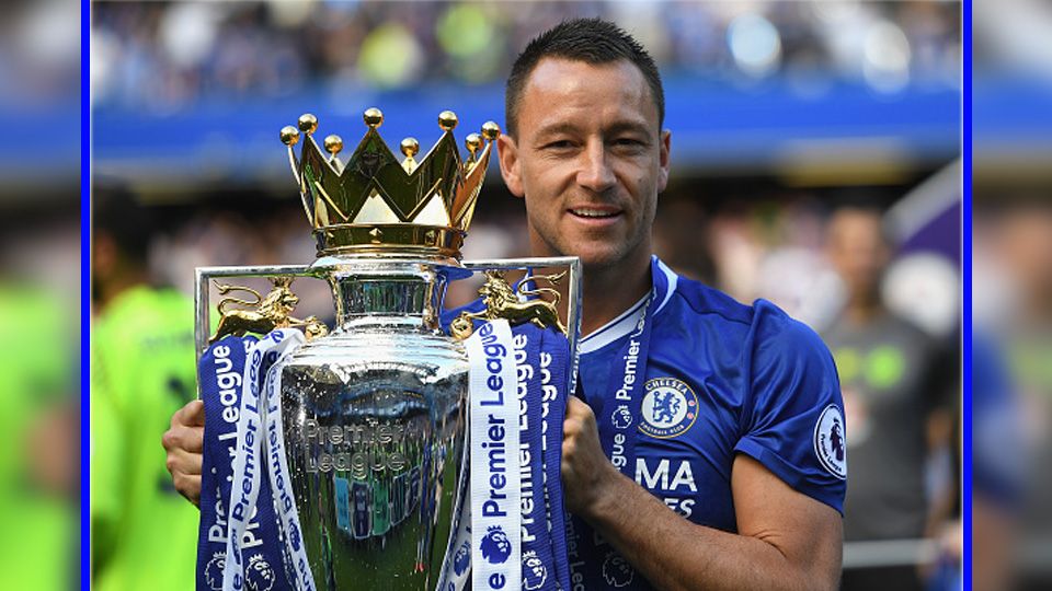 Legenda Chelsea, John Terry, mengungkapkan penyataan mengejutkan bahwa dirinya nyaris menyusul jejak David Beckham untuk bergabung dengan Manchester United. Copyright: © Shaun Botterill/Getty Images