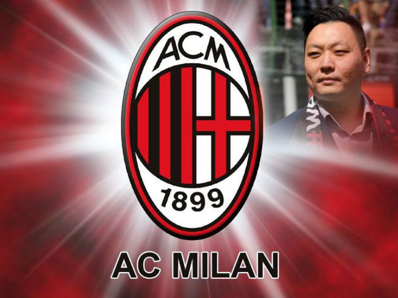 Pemilik baru AC Milan dari grup Fininvest, Han Li. Copyright: © Wallpapercave/Claudio Villa/GettyImages