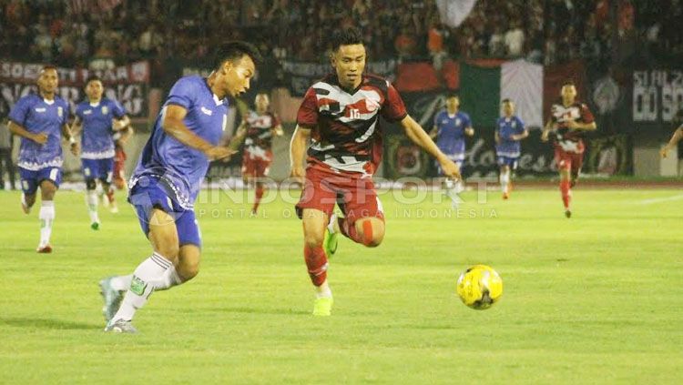 Mantan pemain Persib Bandung, Rudiyana (kanan). Copyright: © Arief Setiadi/INDOSPORT