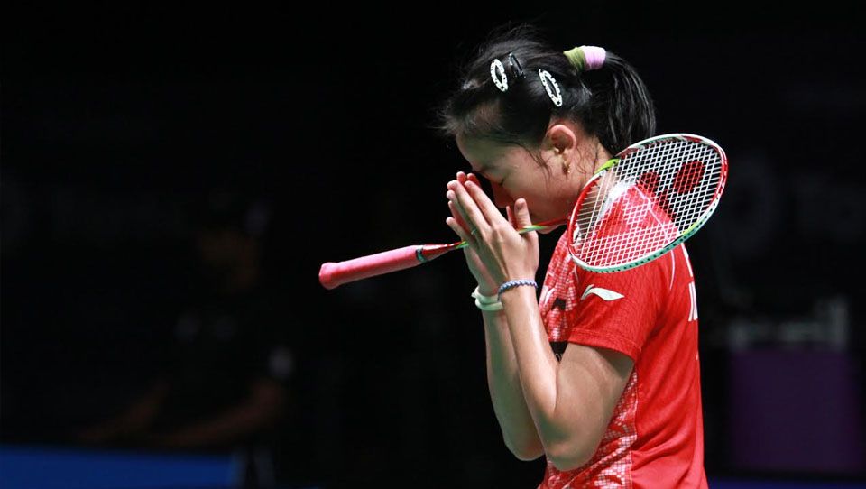 Fitriani saat berdoa. Copyright: © Humas PBSI