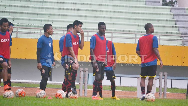 Skuat Sriwijaya FC saat jalani latihan. Copyright: © EFFENDI/INDOSPORT