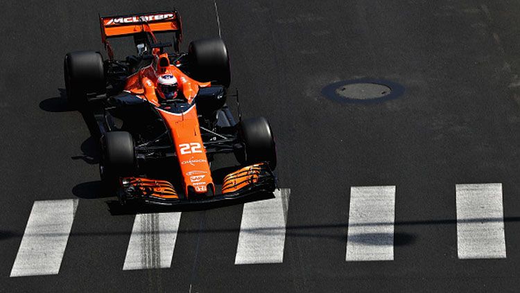 Pembalap McLaren, Jenson Button ketika beraksi di GP Monaco. Copyright: © Mark Thompson/Getty Images