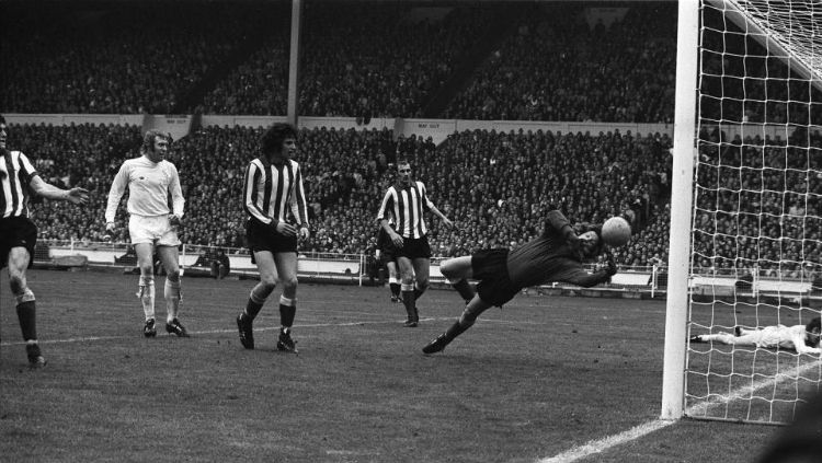 Laga final Piala FA 1973. Copyright: &copy; The Sun