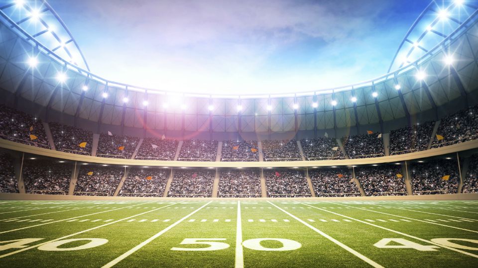 Seorang pematung dan fotografer asal Amerika, Paul Pfeiffer, dikabarkan mendesain stadion megah yang diklaim mampu menampung 1 juta penonton. Copyright: © Forbes