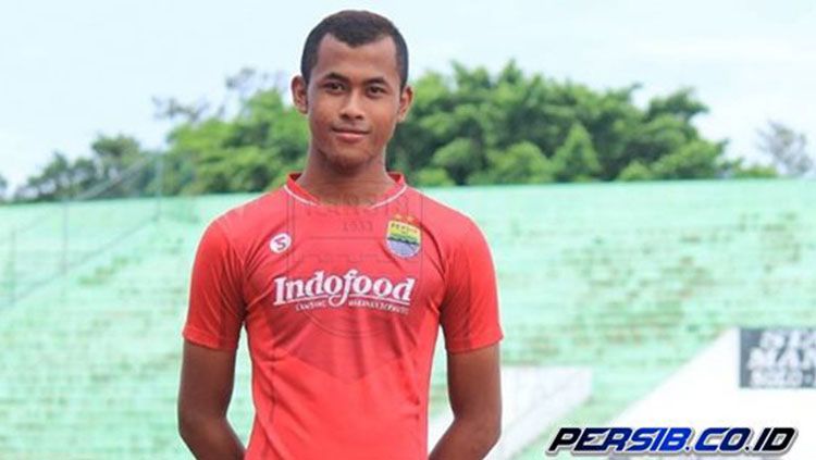 Kiper muda Persib Bandung, Aqil Savik menjalani puasa di Prancis bersama Timnas U-19. Copyright: © Persib.co.id