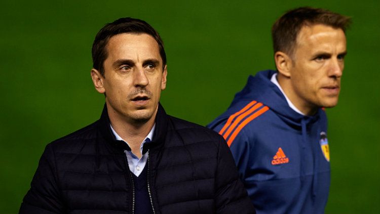 Gary Neville selaku mantan pemain hebat Manchester United gagal salurkan kehebatnnya kala melatih klub besar seperti Valencia. Copyright: © Manuel Queimadelos Alonso/Getty Images