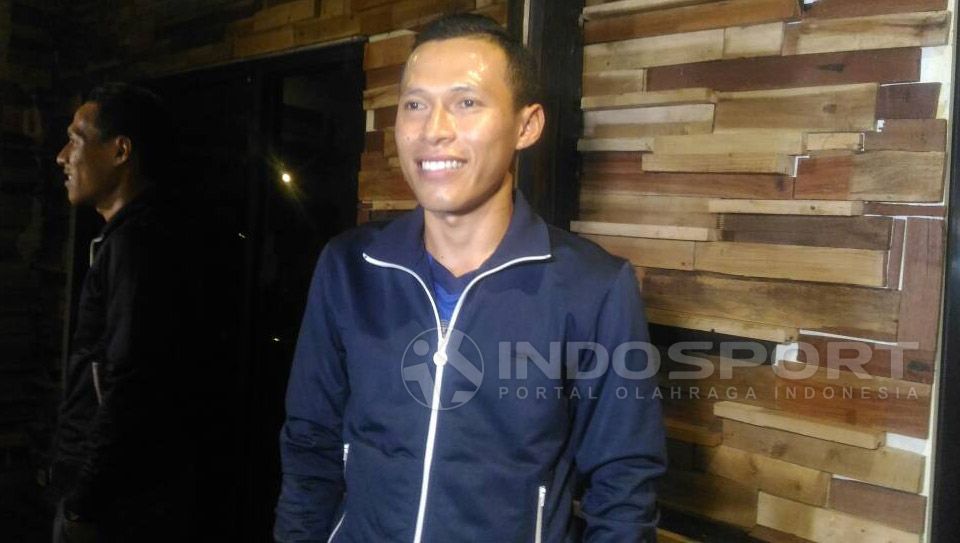 Eks bek Persib Bandung, Jajang Sukmara yang kini bergabung dengan klub Liga 2 Dewa United. Copyright: © Zainal Hasan/Indosport