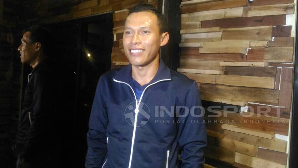 Bek Dewa United, Jajang Sukmara. Copyright: © Zainal Hasan/Indosport