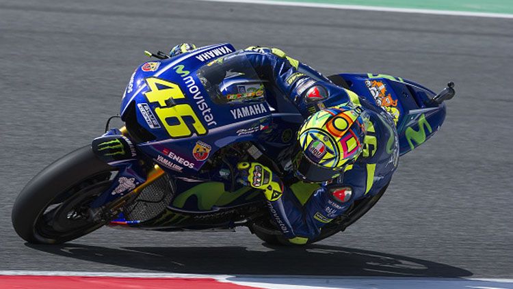 Valentino Rossi saat berada di lintasan balap. Copyright: © Mirco Lazzari gp/Getty Images