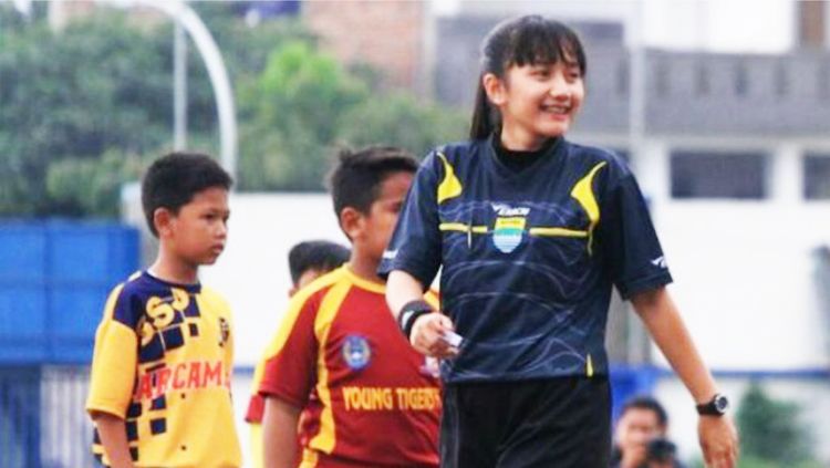 Wasit cantik asal Tasikmalaya, Gita Dwi Mulyani. Copyright: © twitter.com/gita_dewi95