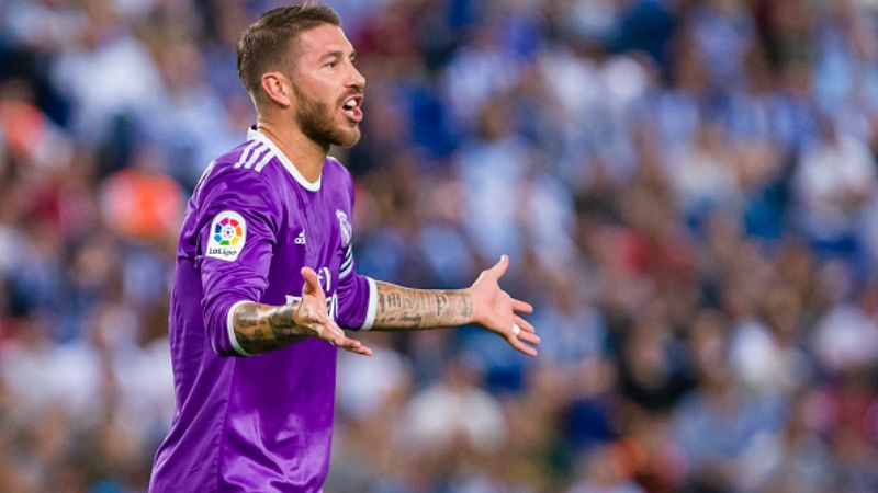 Sergio Ramos ketika melawan Espanyol. Copyright: © NurPhoto / Contributor