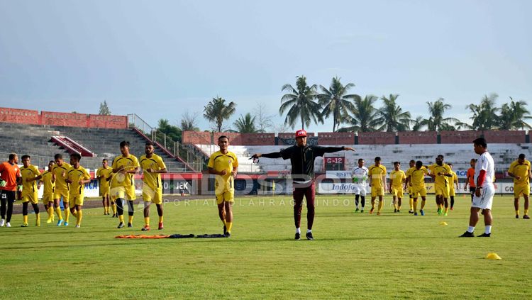 Suasana latihan Semen Padang. Copyright: © Taufik Hidayat/INDOSPORT