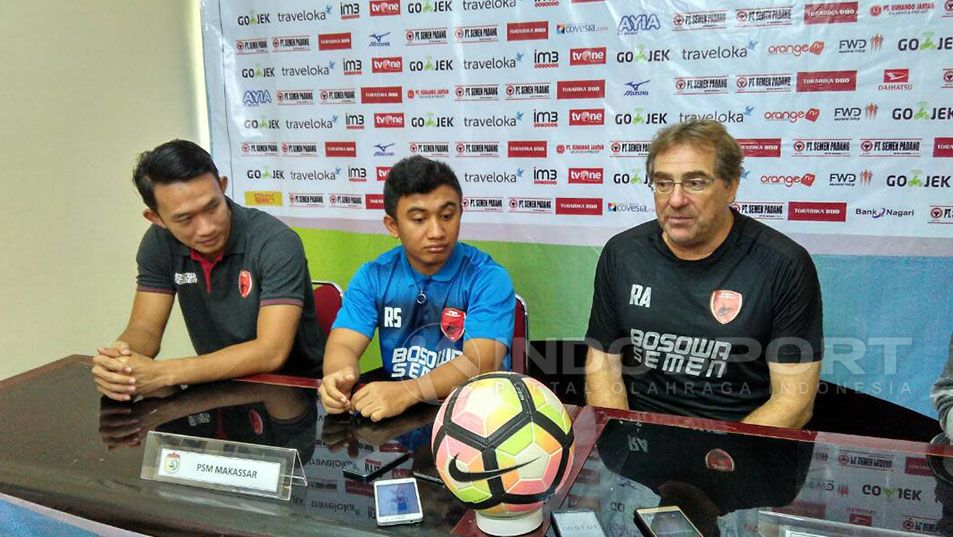 Pelatih PSM Makassar, Robert Rene Alberts Copyright: © Taufik Hidayat/Indosport