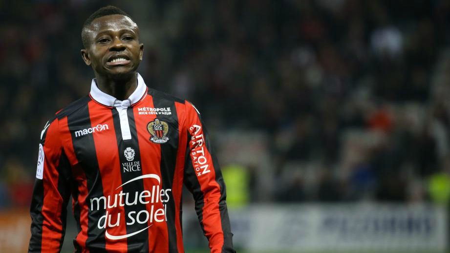 Dua klub sepak bola asal Italia, AS Roma dan AC Milan dikabarkan tengah memperebutkan pemain yang sama dari tim degradasi Liga Primer Inggris, Jean Michael Seri Copyright: © Squawka