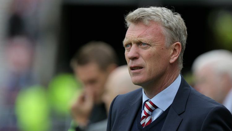 Manajer West Ham United, David Moyes, mendapat kabar positif corona ketika berada di stadion untuk persiapan Carabao Cup. Copyright: © Athena Pictures/Getty Images