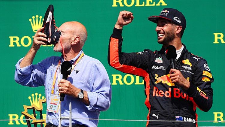 Patrick Stewart dan Daniel Ricciardo. Copyright: © dailymail.co.uk