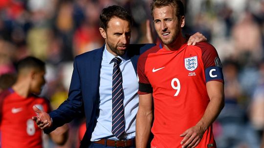 Pelatih dan striker Timnas Inggris, Gareth Southgate (kiri) dan Harry Kane. Copyright: © getty images