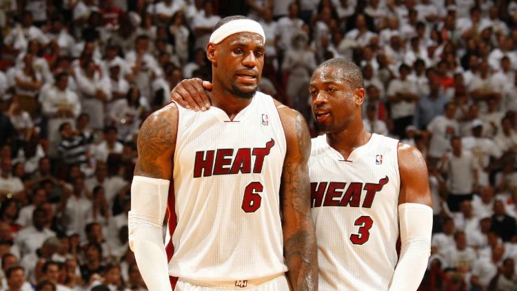LeBron James dan Dwyane Wade bersama Miami Heat. Copyright: © NBA