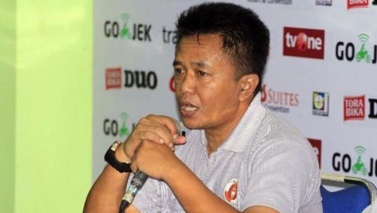 Pelatih Perseru Serui, Agus Yuwono. Copyright: © wearemania.net