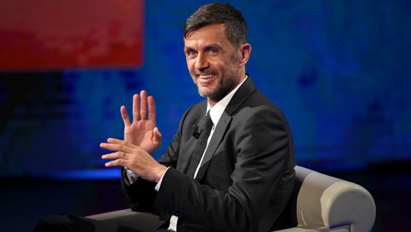 Setelah sekian lama spekulasi berembus, mantan kapten AC Milan, Paolo Maldini, akhirnya diyakini memilih untuk pisah jalan di akhir musim. Copyright: © getty images