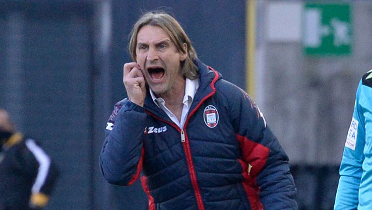 Pelatih Crotone FC, Davide Nicola. Copyright: © getty images