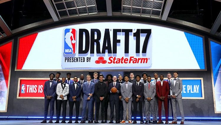 NBA Draft melakukan sesi foto bersama. Copyright: © getty images