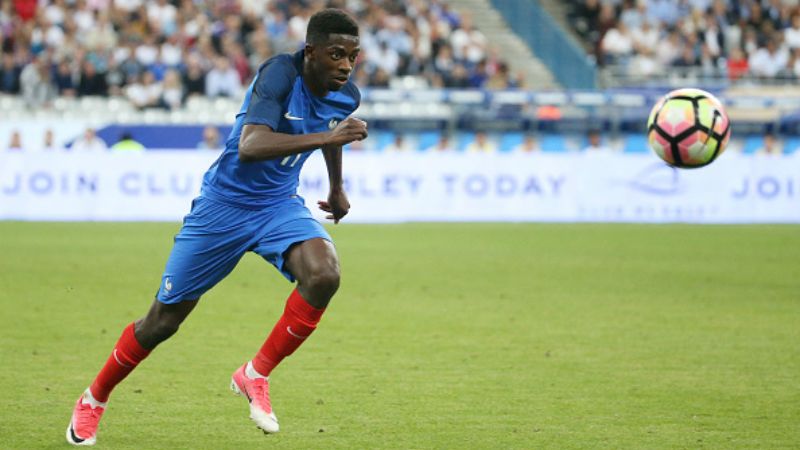 Ousmane Dembele ketika memperkuat Timnas Prancis. Copyright: © getty images