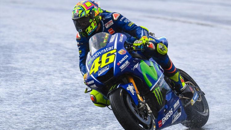 Valentino Rossi yang mengalami kecelakaan saat bermain motorcross di Itali. Copyright: © motogp.com