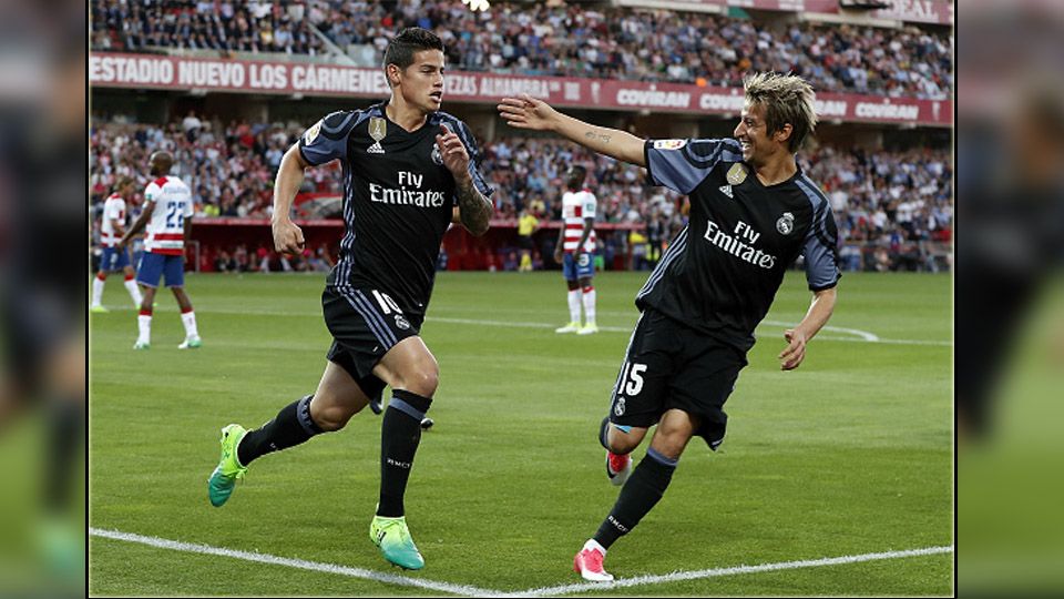James Rodriguez dan Fabio Coentrao, dua pemain bintang Real Madrid. Copyright: © INDOSPORT
