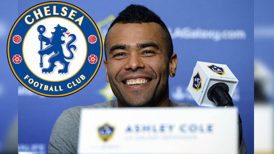 Ashley Cole buka peluang kembali ke Chelsea. Copyright: © INDOSPORT