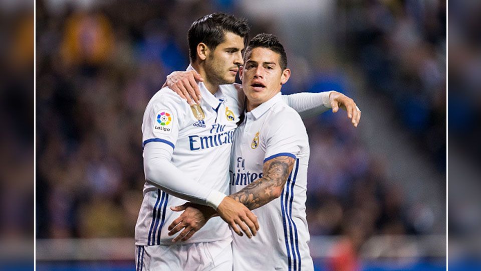 Alvaro Morata dan James Rodriguez, dua pemain bintang Real Madrid yang siap dibeli Chelsea. Copyright: © INDOSPORT