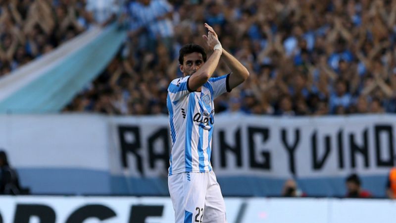 Diego Milito saat membela Racing Club. Copyright: © INDOSPORT