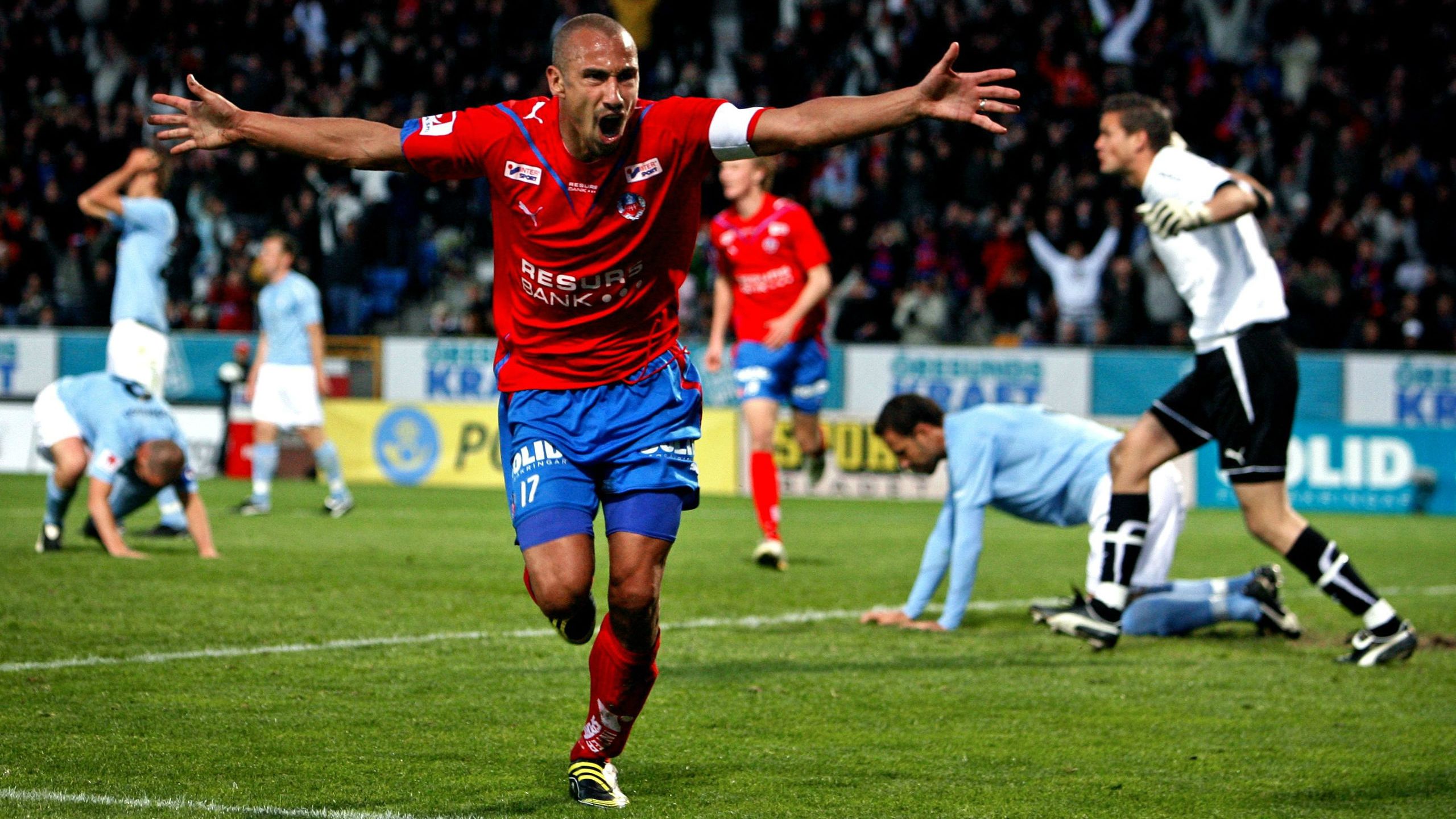 Henrik Larsson saat masih membela Helsingborgs IF. Copyright: © HD