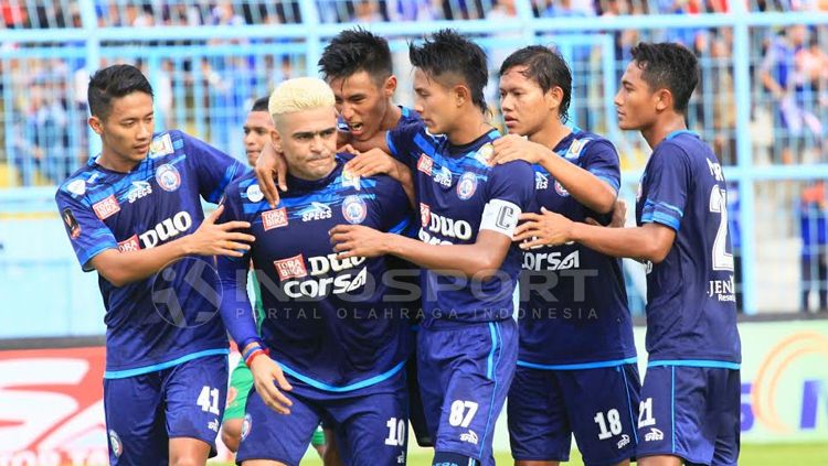 Para pemain Arema FC. Copyright: © Ian Setiawan/INDOSPORT