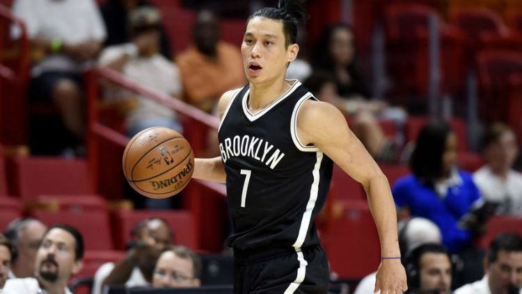 Jeremy Lin merupakan pebasket berdarah Asia yang berperan dalam kemenangan Toronto Raptors melawan Golden State Warriors hari ini. Copyright: © nothinbutnets.com