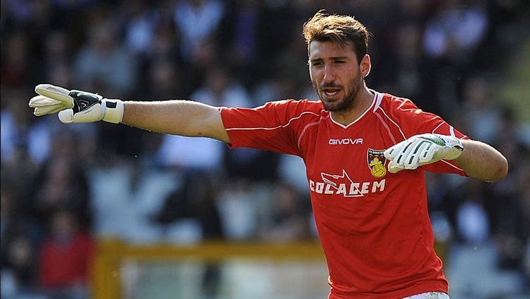 Antonio Donnarumma saat berseragam Genoa tahun 2012 silam. Copyright: © Getty Images