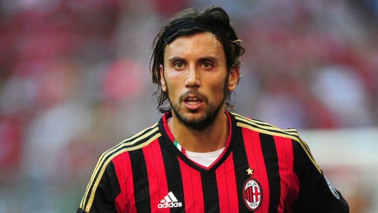 Cristian Zaccardo saat dikontrak AC Milan dari Parma pada 2013. Copyright: © ESPN