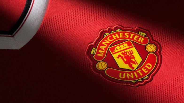 Fans klub Liga Inggris, Manchester United, tengah dihebohkan dengan bocornya jersey terbaru tim kebanggaannya untuk musim 2020/21 di media sosial. Copyright: © HBR