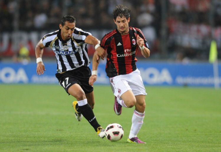Alexandre Pato saat membela AC Milan dan mampu membawa Rossoner menjadi kampiun Serie A Italia 2010/11 Copyright: © Indosport