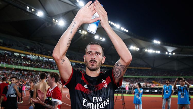 Leonardo Bonucci saat melakukan debut bersama AC Milan. Copyright: © Indosport.com
