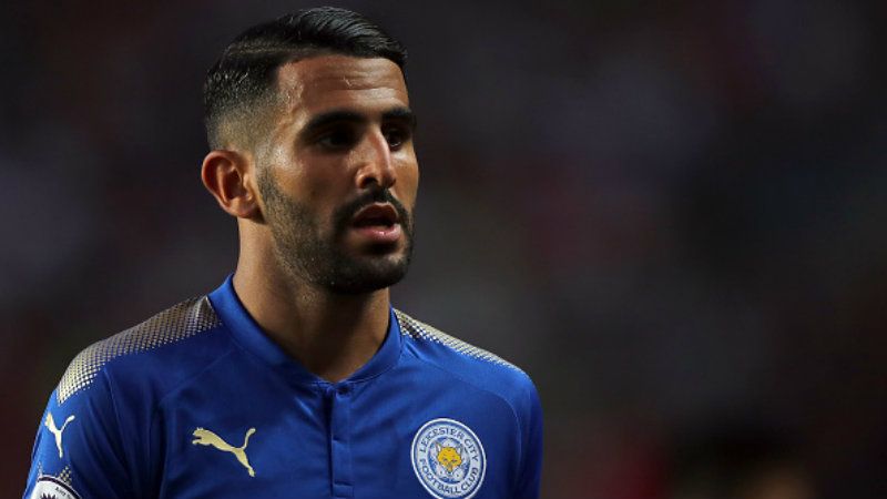 Riyad Mahrez, gelandang serang Leicester City. Copyright: © INDOSPORT