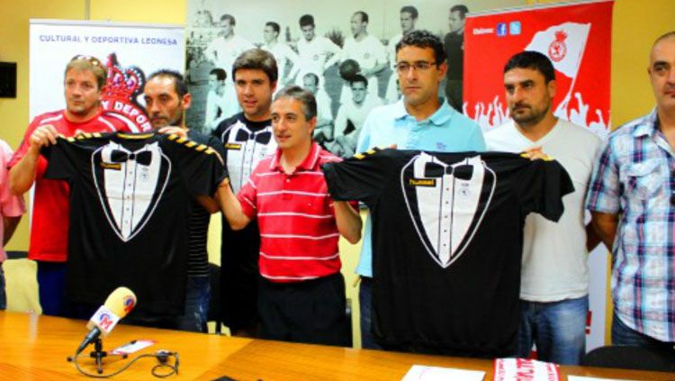 Jersey Cultural y Deportiva Leonesa 2014-15. Copyright: © INDOSPORT