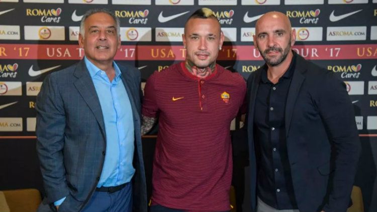 Radja Nainggolan resmi memperpanjang kontraknya selama 4 tahun bersama AS Roma. Copyright: © asroma.com