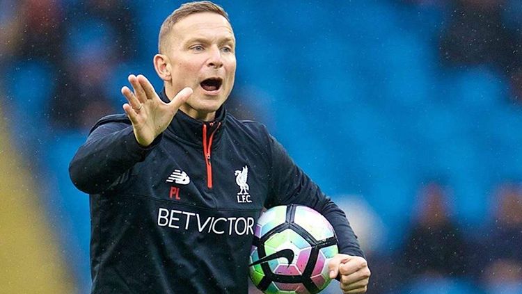 Pepijn Lijnders, asisten pelatih Liverpool sejak zaman Brendan Rodgers. Copyright: © thisisanfield.com