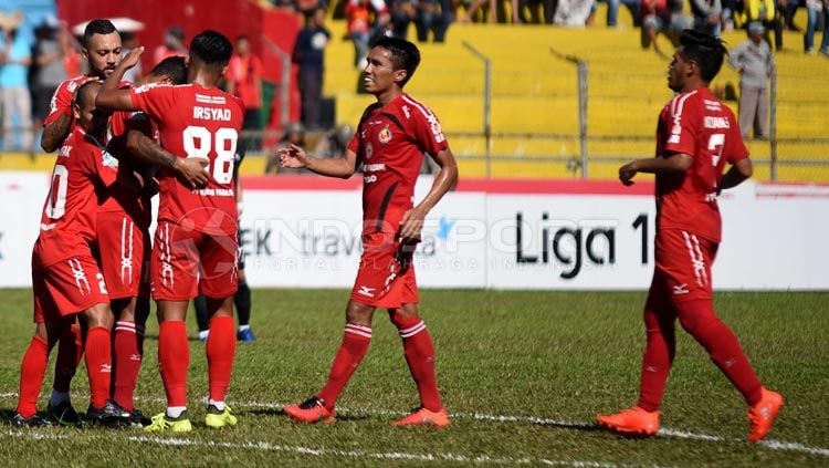 Semen Padang akan segera mengumumkan hasil trial dari Elvis Nuh Harewan, pemain yang saat ini memperkuat klub Liga Timor Leste. Copyright: © Taufik Hidayat/INDOSPORT