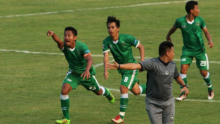 Selebrasi pemain Persekap Pasuruan. Copyright: © Ian Setiawan/INDOSPORT.